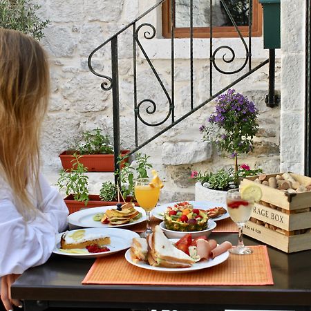 Heritage Palace Varos - Mag Quaint & Elegant Boutique Hotels Split Exterior photo