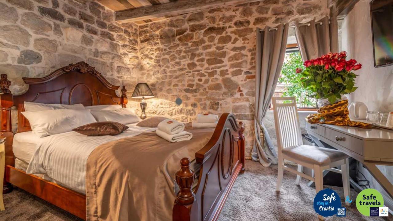 Heritage Palace Varos - Mag Quaint & Elegant Boutique Hotels Split Exterior photo