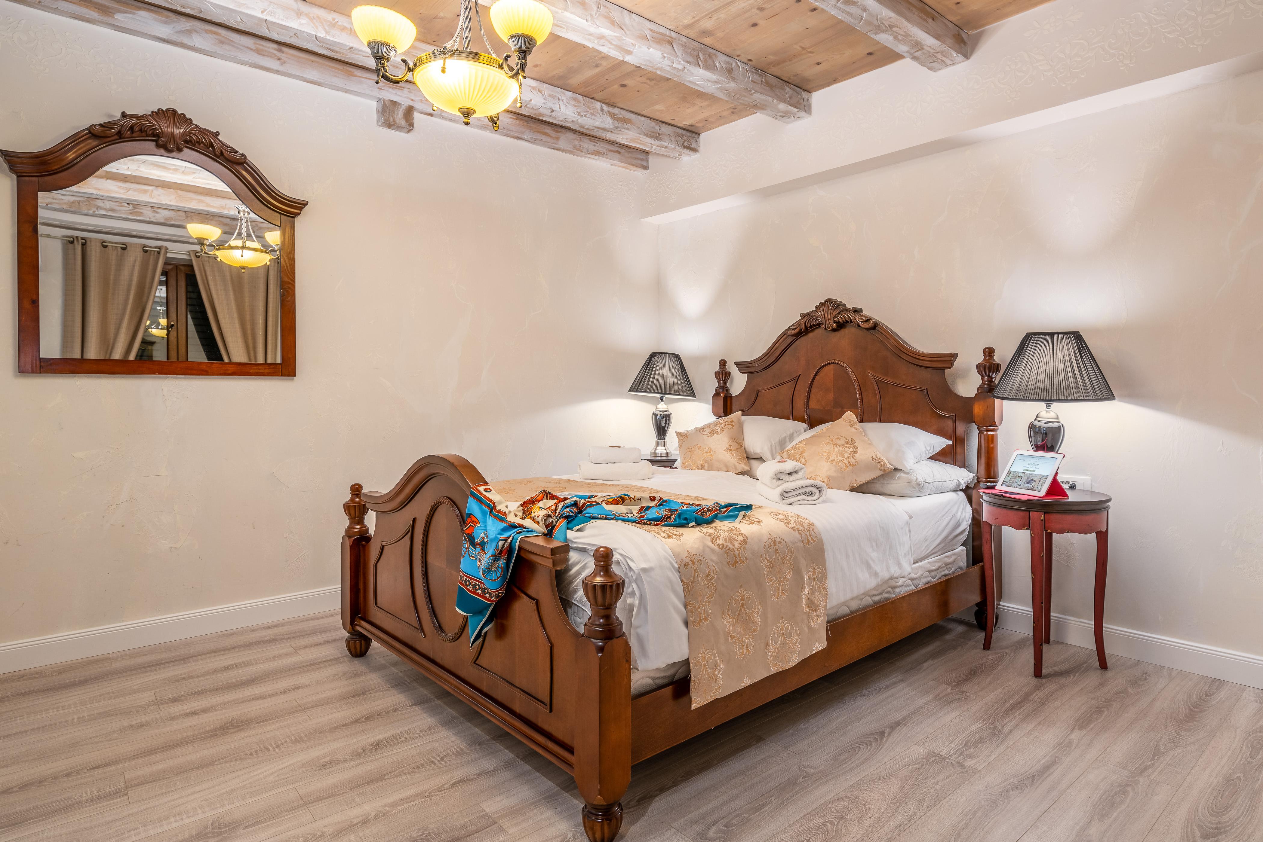 Heritage Palace Varos - Mag Quaint & Elegant Boutique Hotels Split Exterior photo