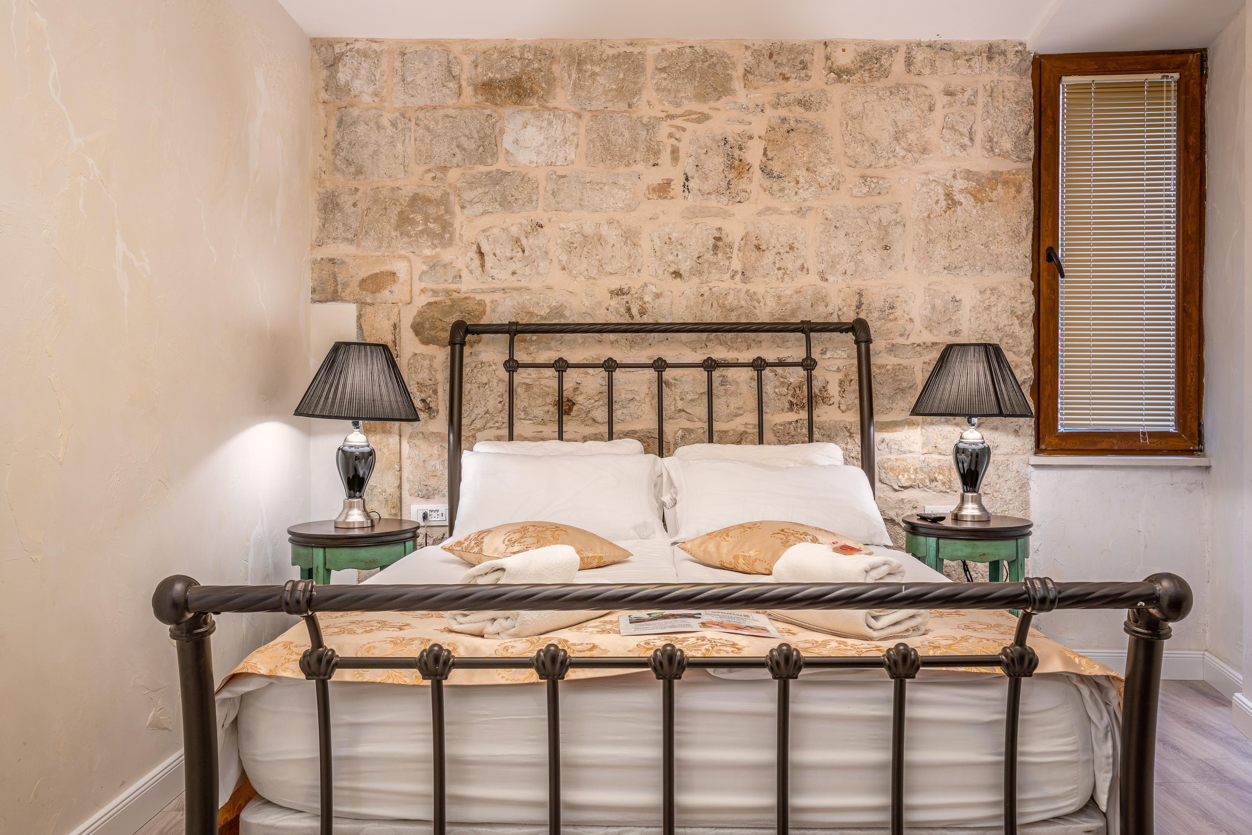 Heritage Palace Varos - Mag Quaint & Elegant Boutique Hotels Split Exterior photo
