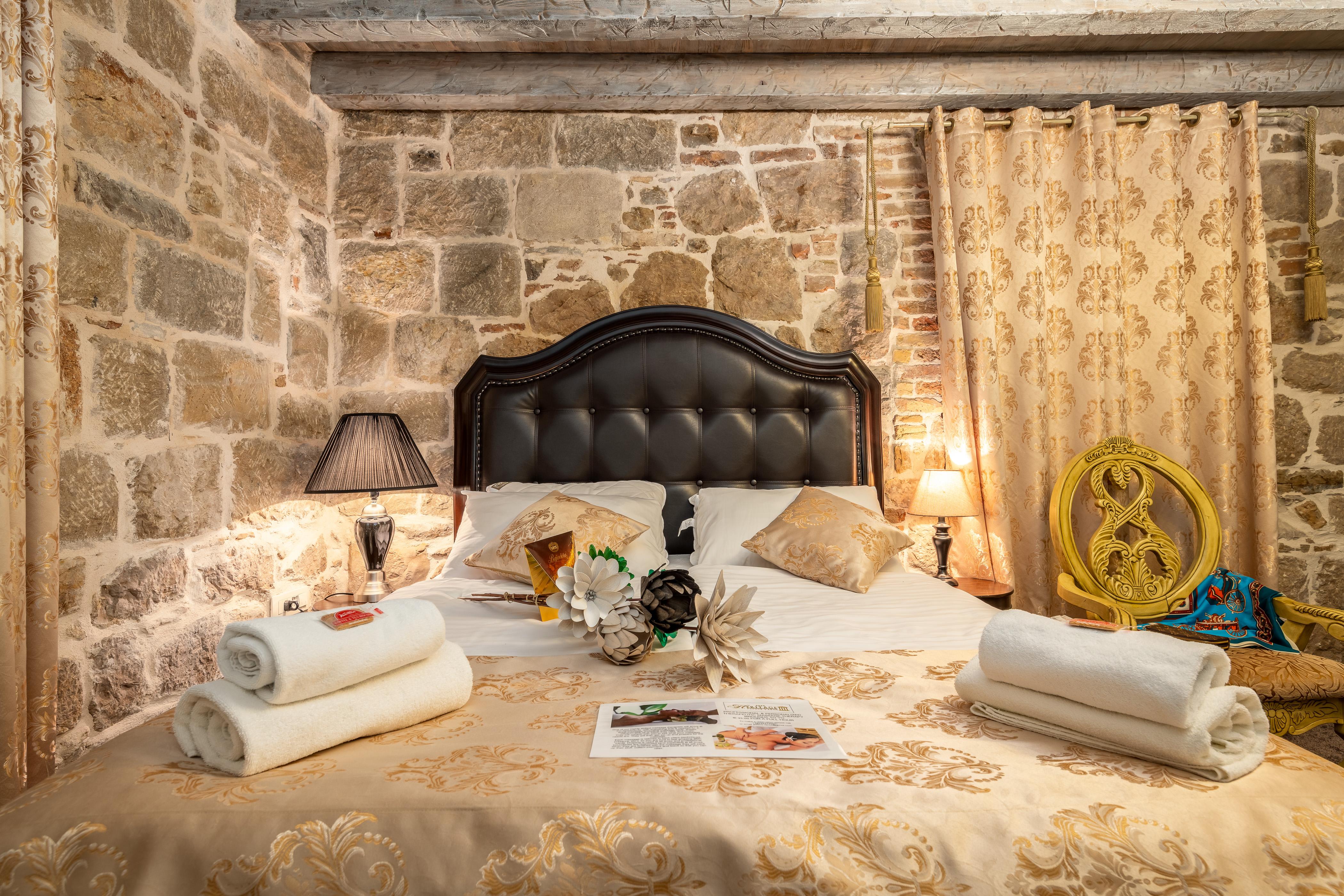 Heritage Palace Varos - Mag Quaint & Elegant Boutique Hotels Split Exterior photo