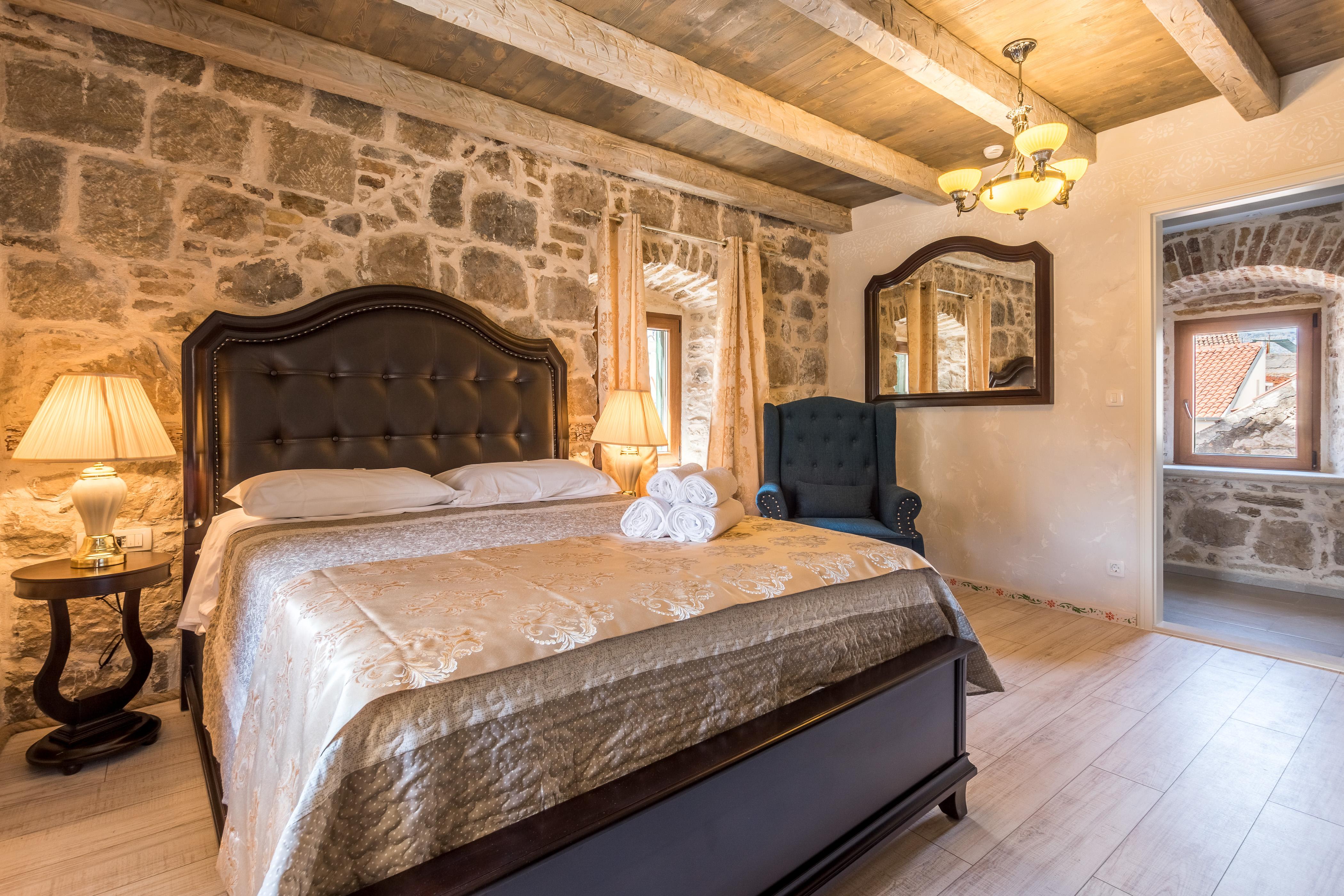 Heritage Palace Varos - Mag Quaint & Elegant Boutique Hotels Split Exterior photo