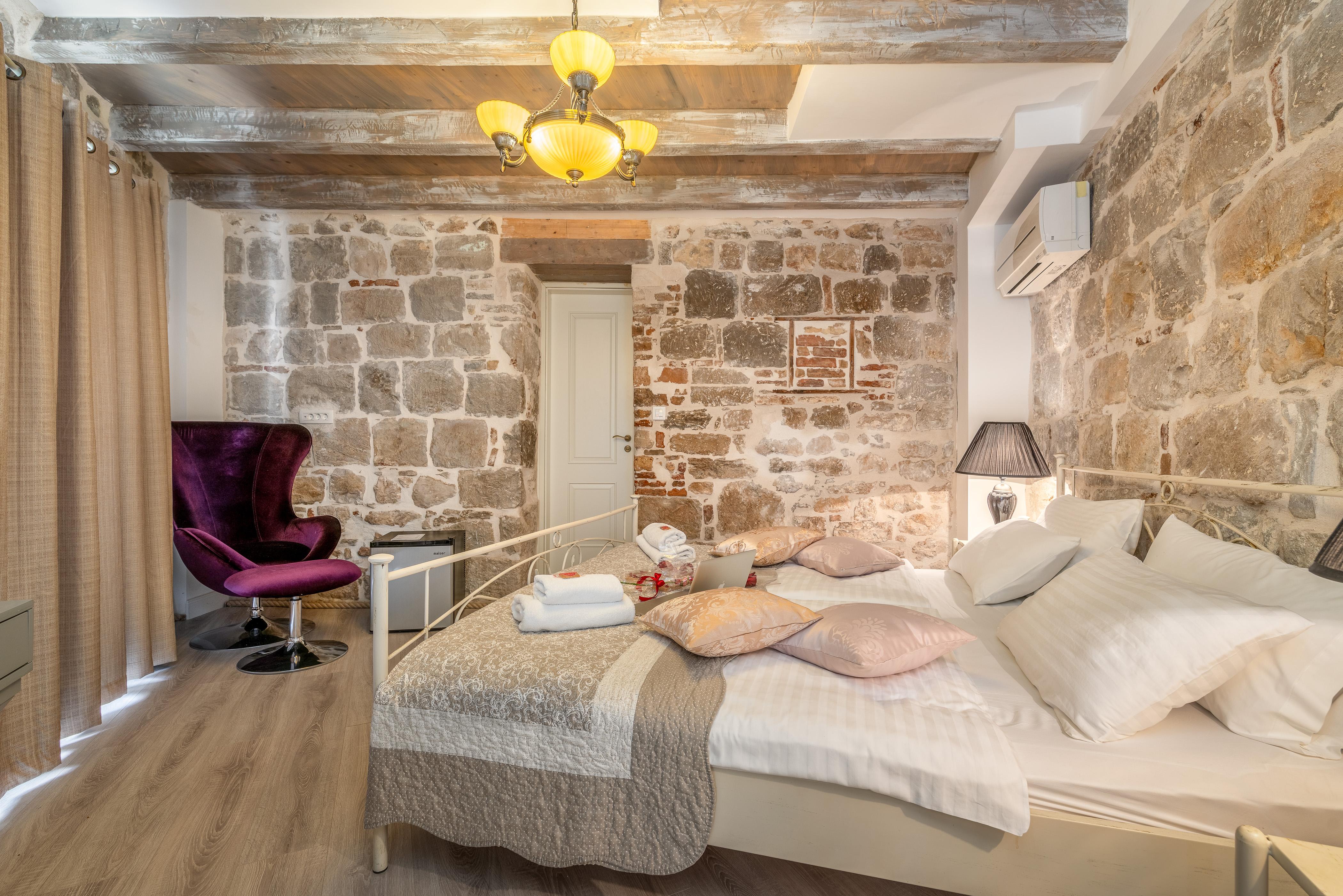 Heritage Palace Varos - Mag Quaint & Elegant Boutique Hotels Split Exterior photo