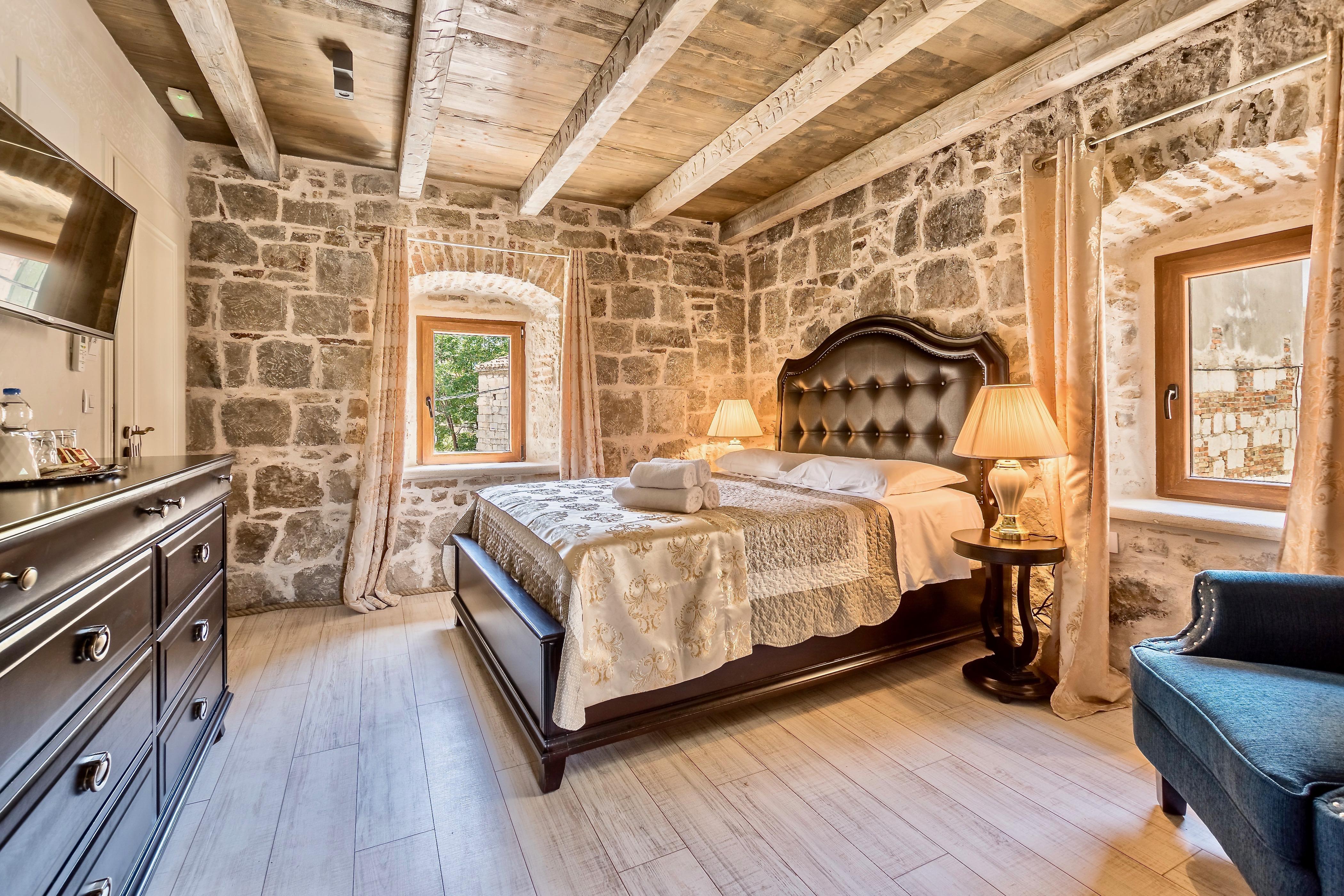 Heritage Palace Varos - Mag Quaint & Elegant Boutique Hotels Split Exterior photo