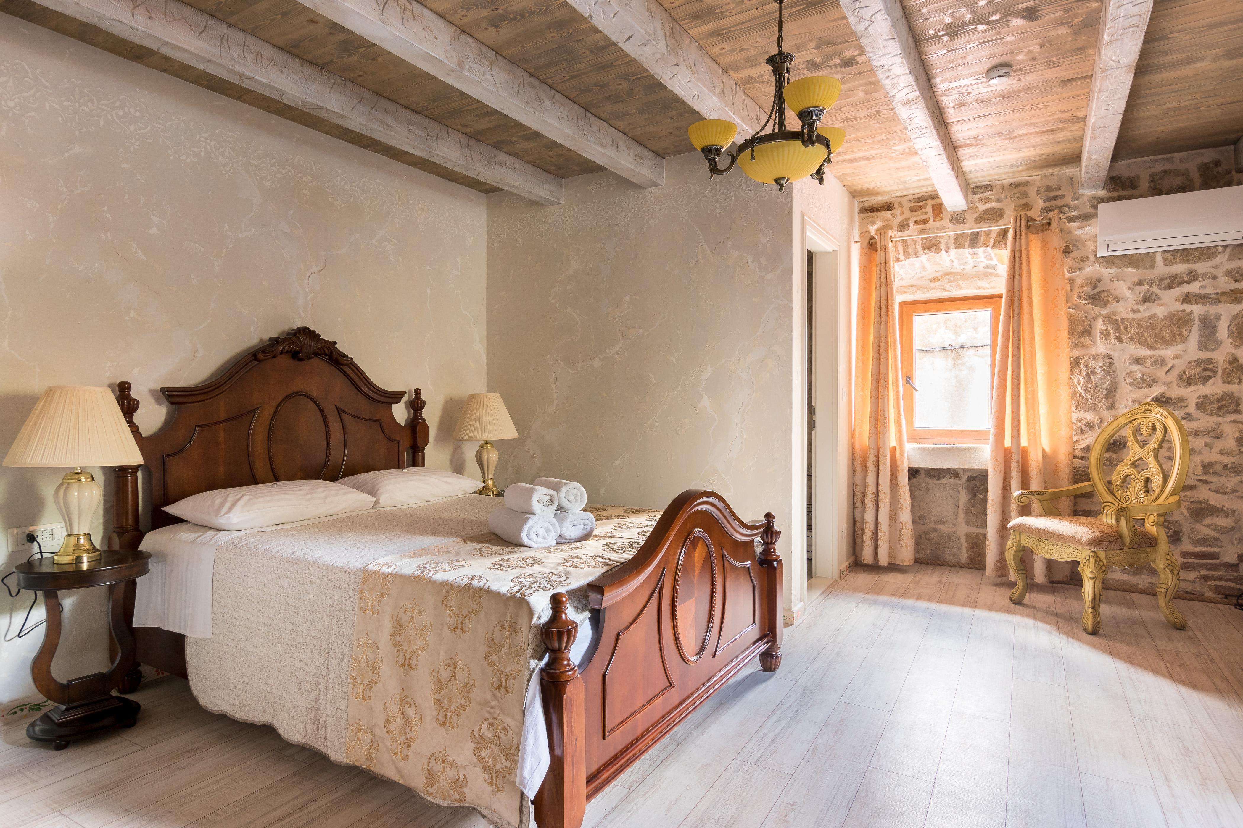 Heritage Palace Varos - Mag Quaint & Elegant Boutique Hotels Split Exterior photo