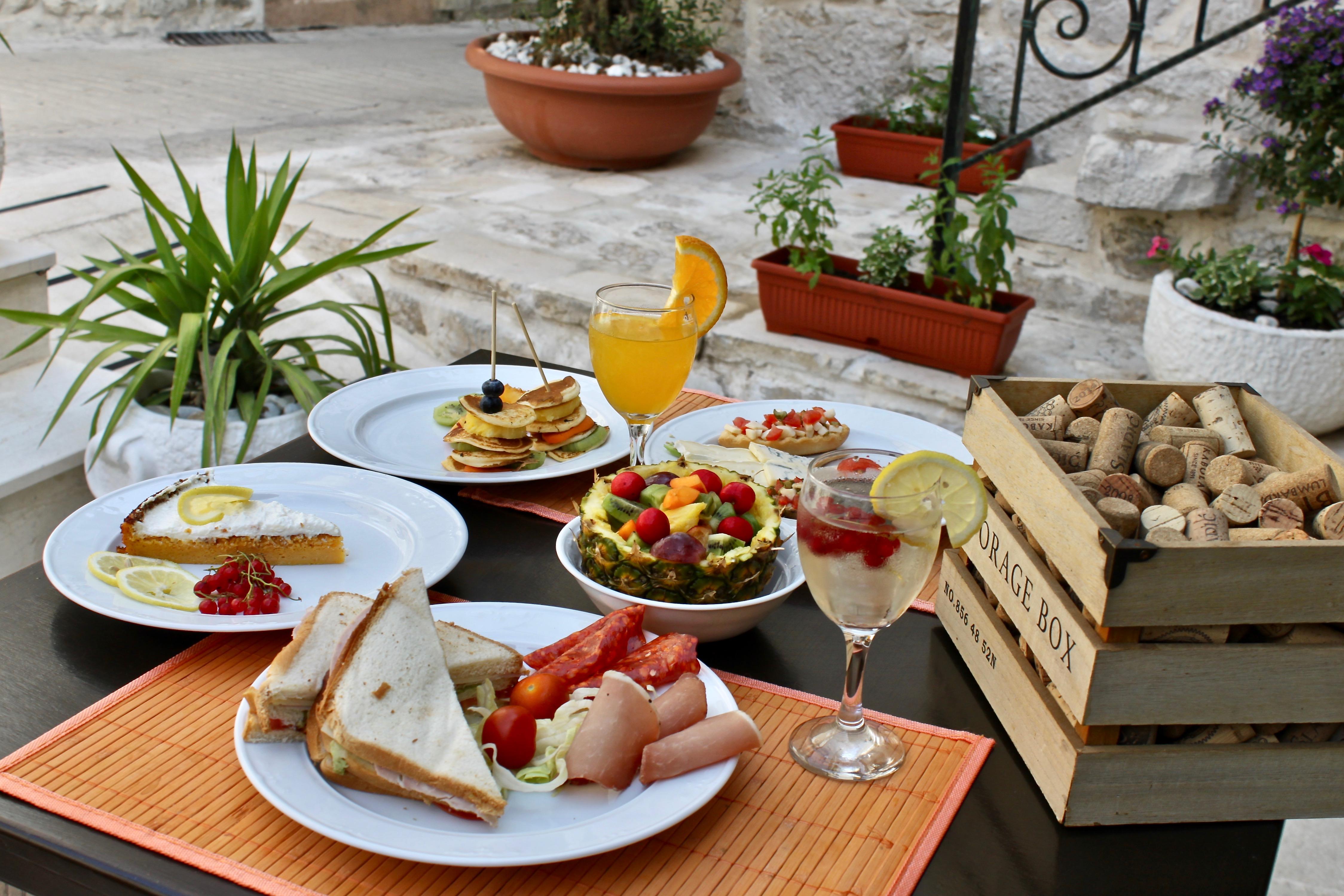 Heritage Palace Varos - Mag Quaint & Elegant Boutique Hotels Split Exterior photo