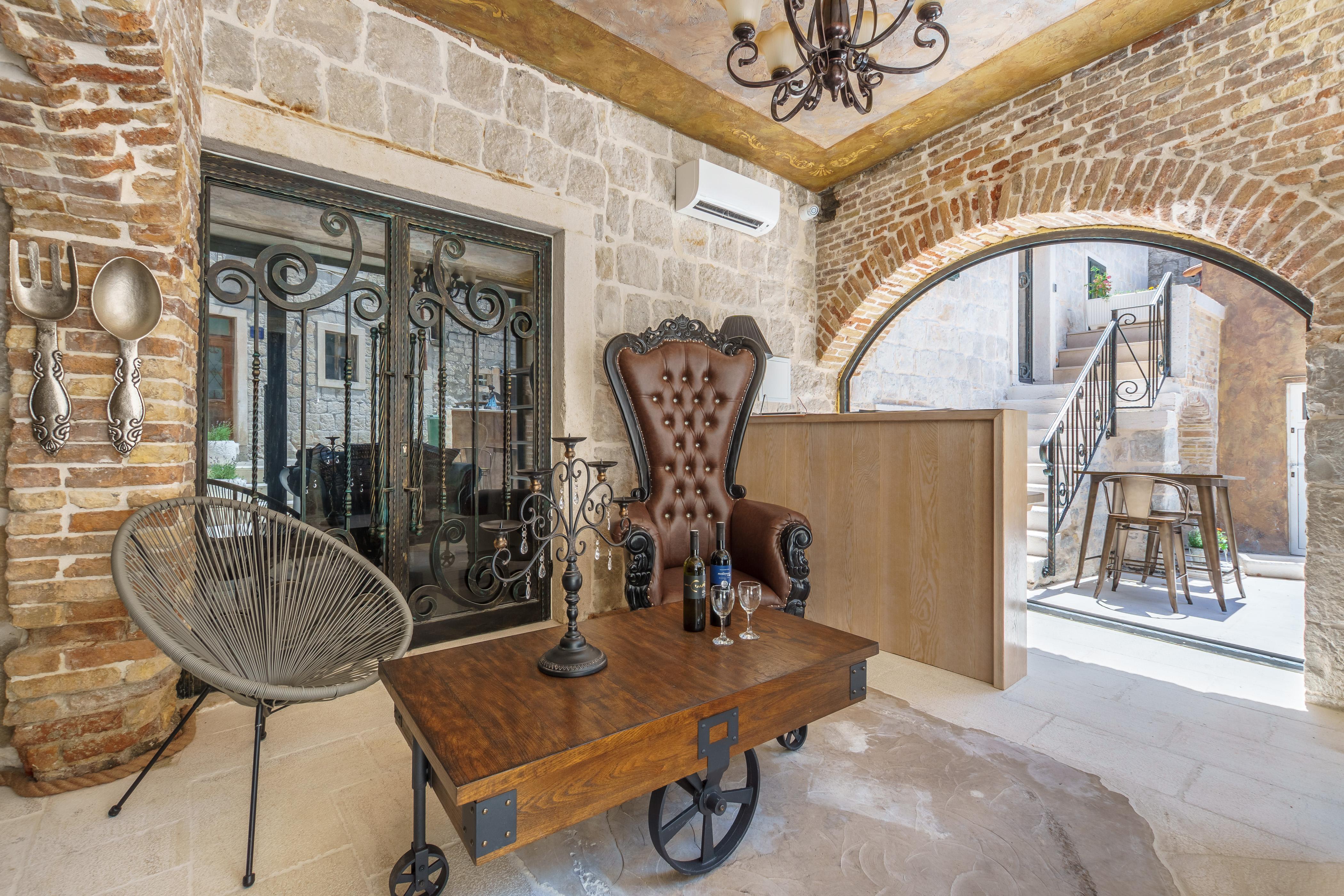 Heritage Palace Varos - Mag Quaint & Elegant Boutique Hotels Split Exterior photo