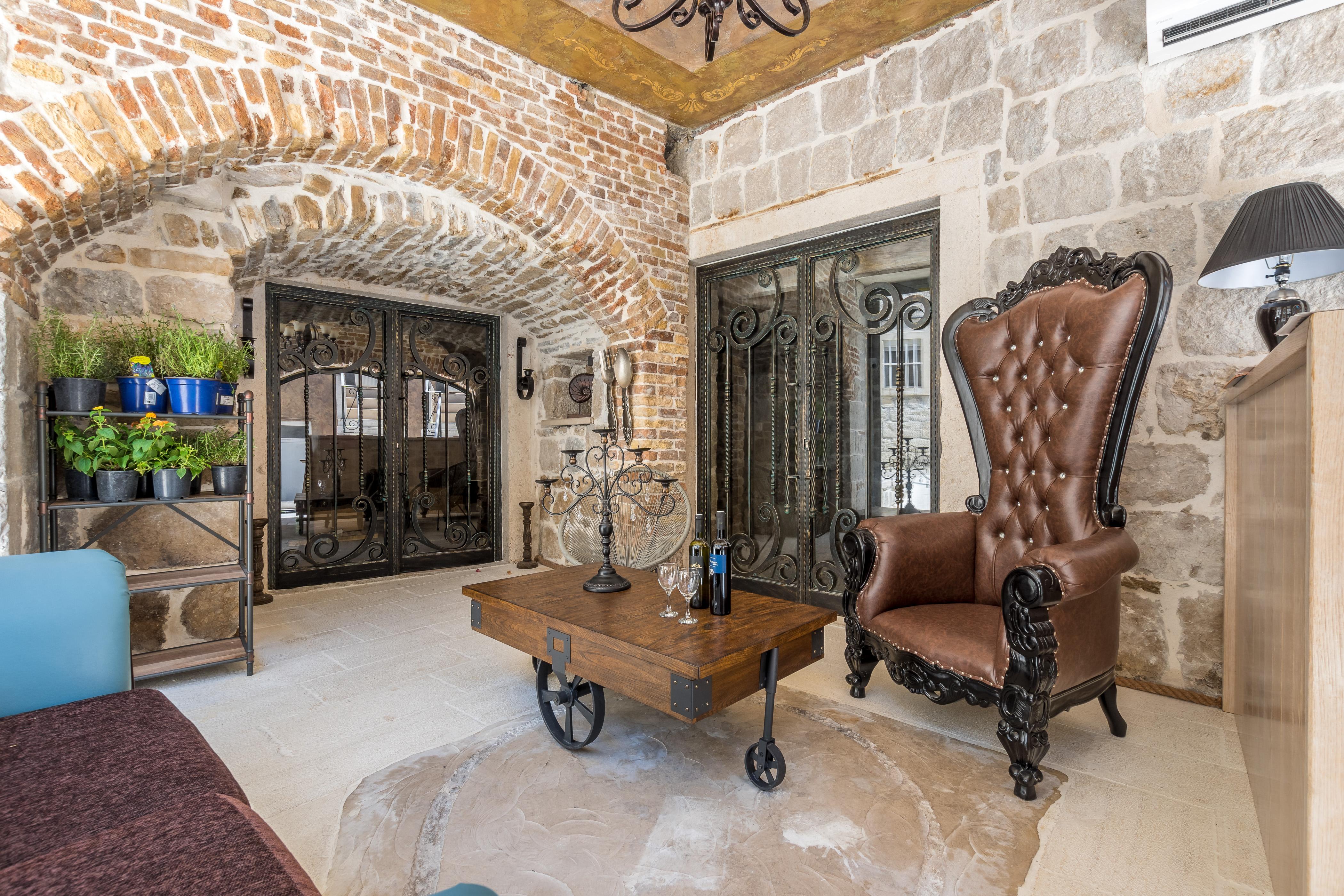 Heritage Palace Varos - Mag Quaint & Elegant Boutique Hotels Split Exterior photo
