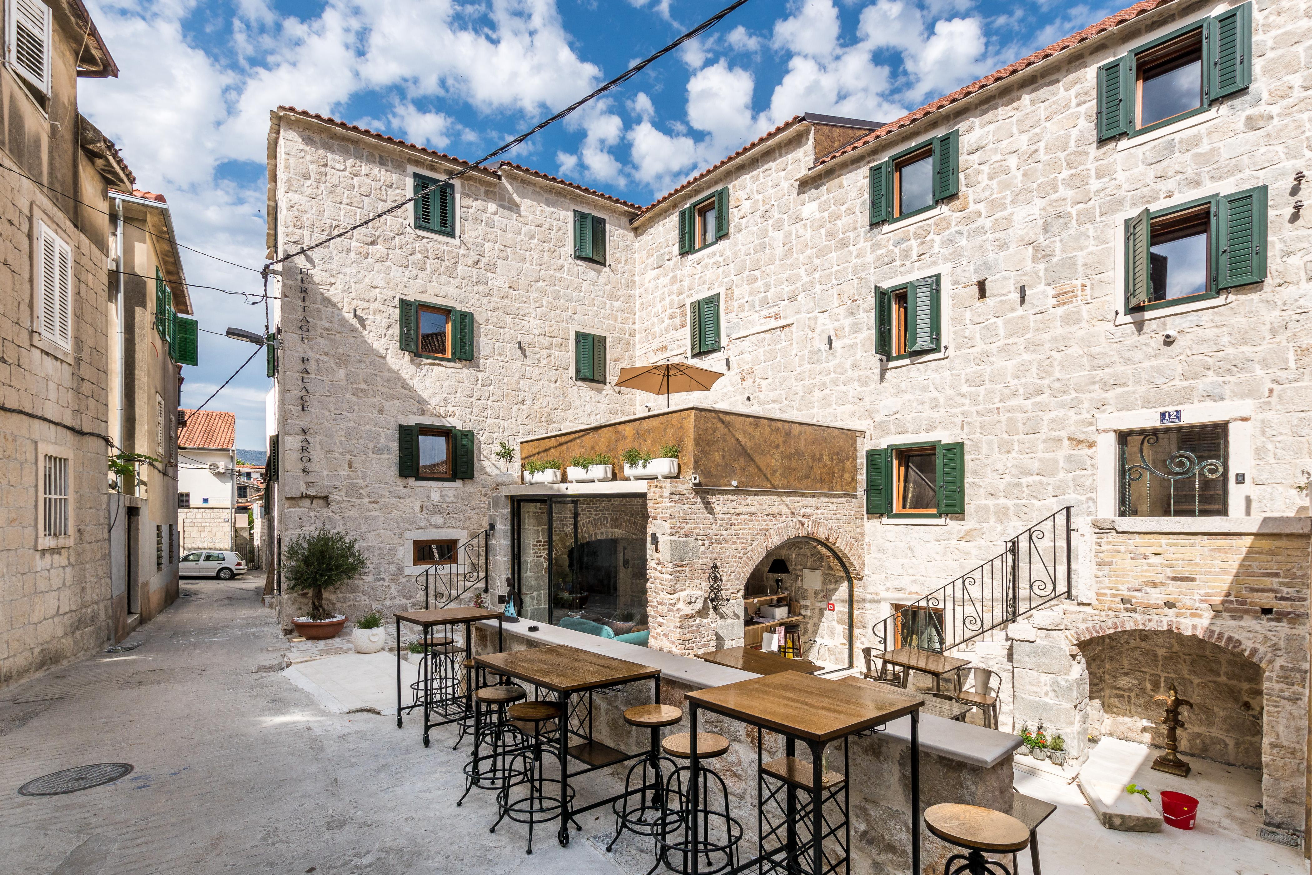 Heritage Palace Varos - Mag Quaint & Elegant Boutique Hotels Split Exterior photo