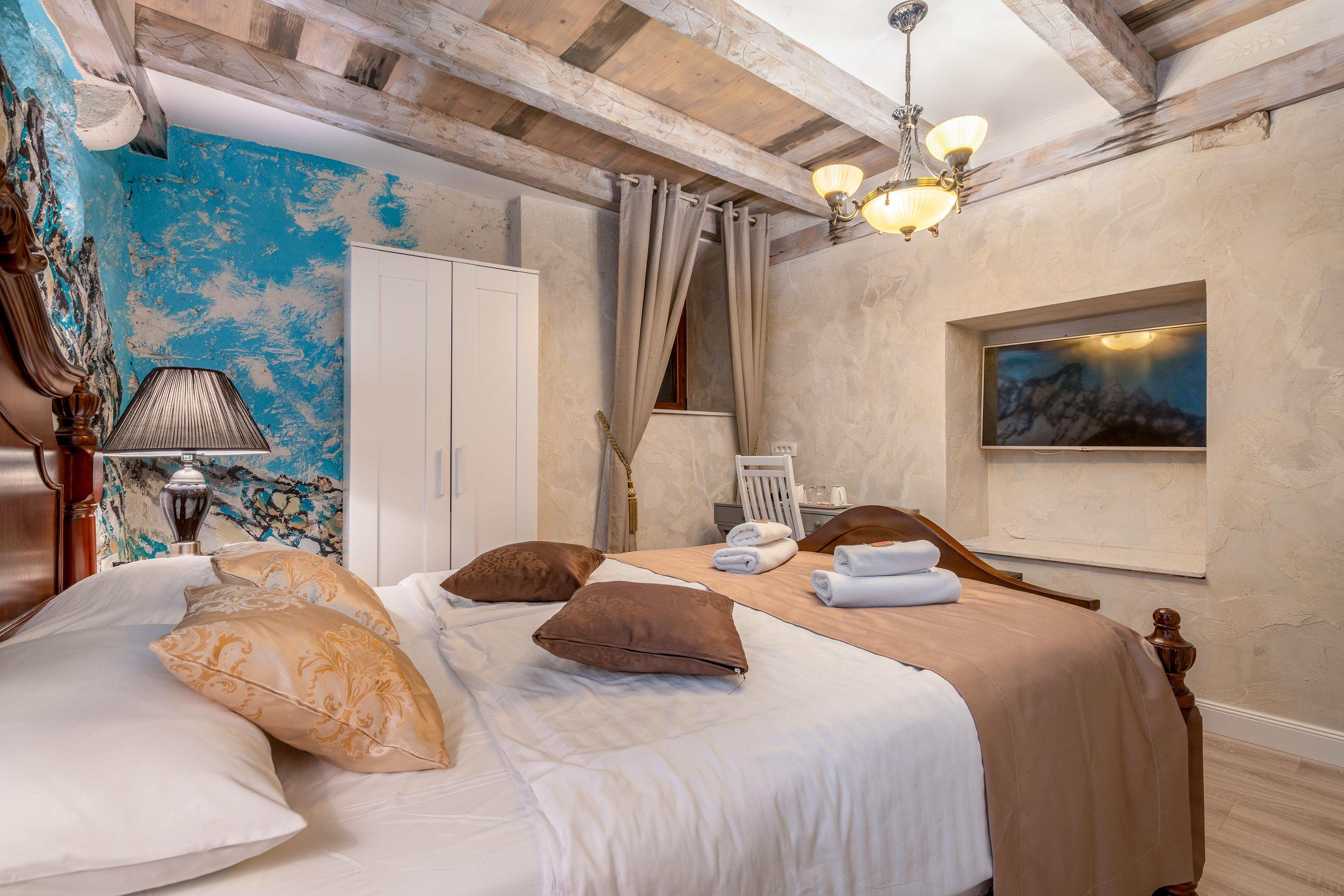 Heritage Palace Varos - Mag Quaint & Elegant Boutique Hotels Split Exterior photo