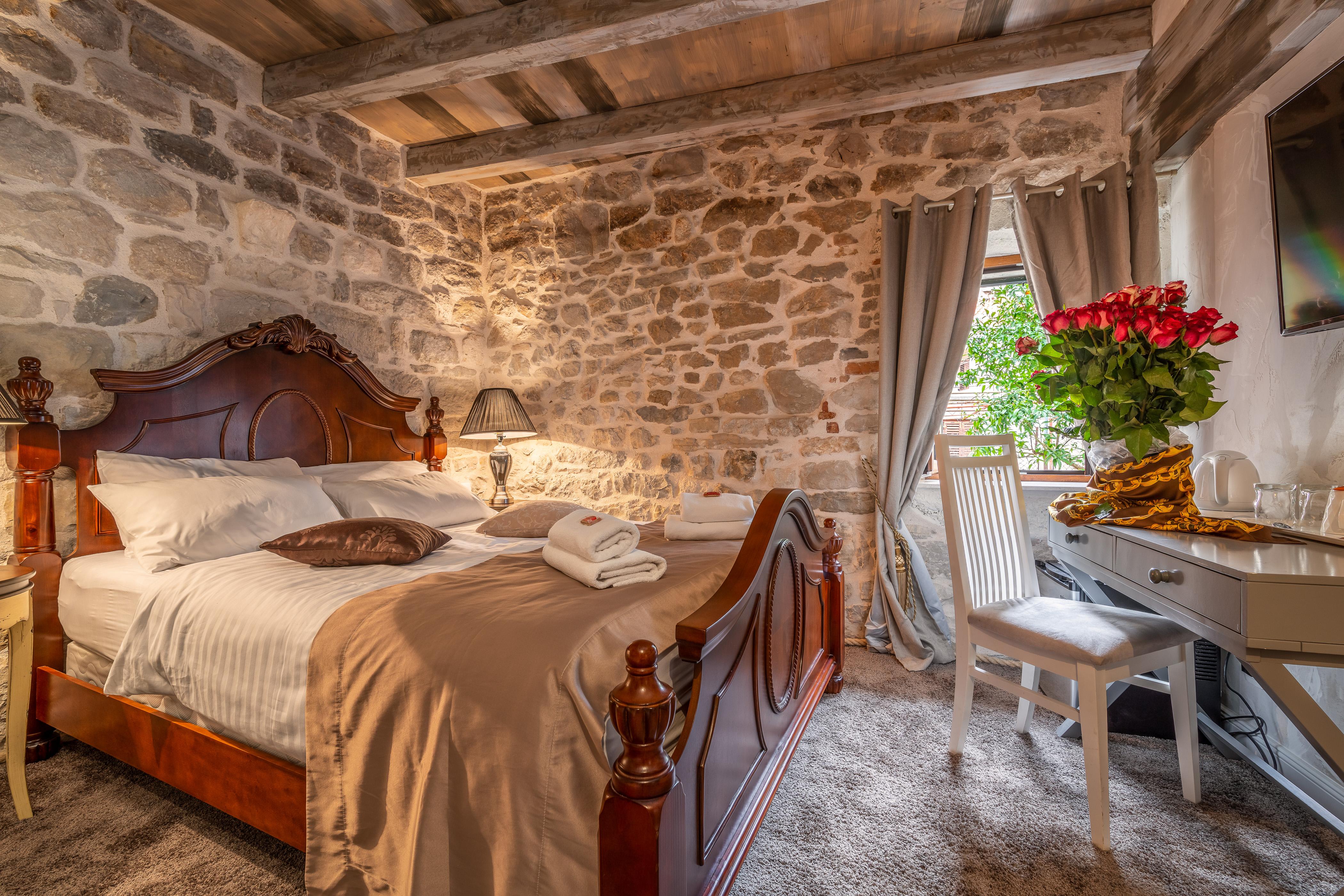 Heritage Palace Varos - Mag Quaint & Elegant Boutique Hotels Split Exterior photo